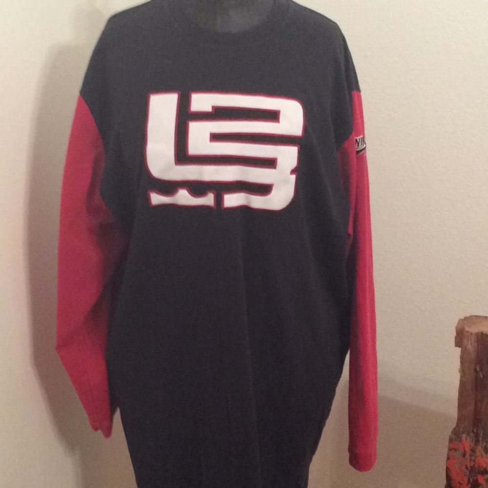 Nike Lebron Top